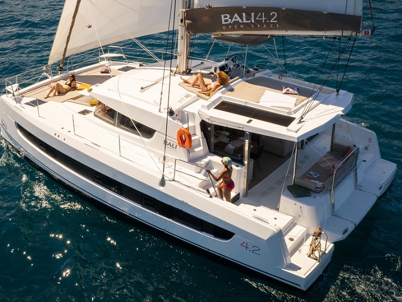 Charteryacht Bali 4.2 La Luna in Kroatien von Trend Travel Yachting 3